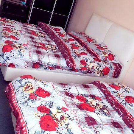 Hotel Makmur Куантан Экстерьер фото